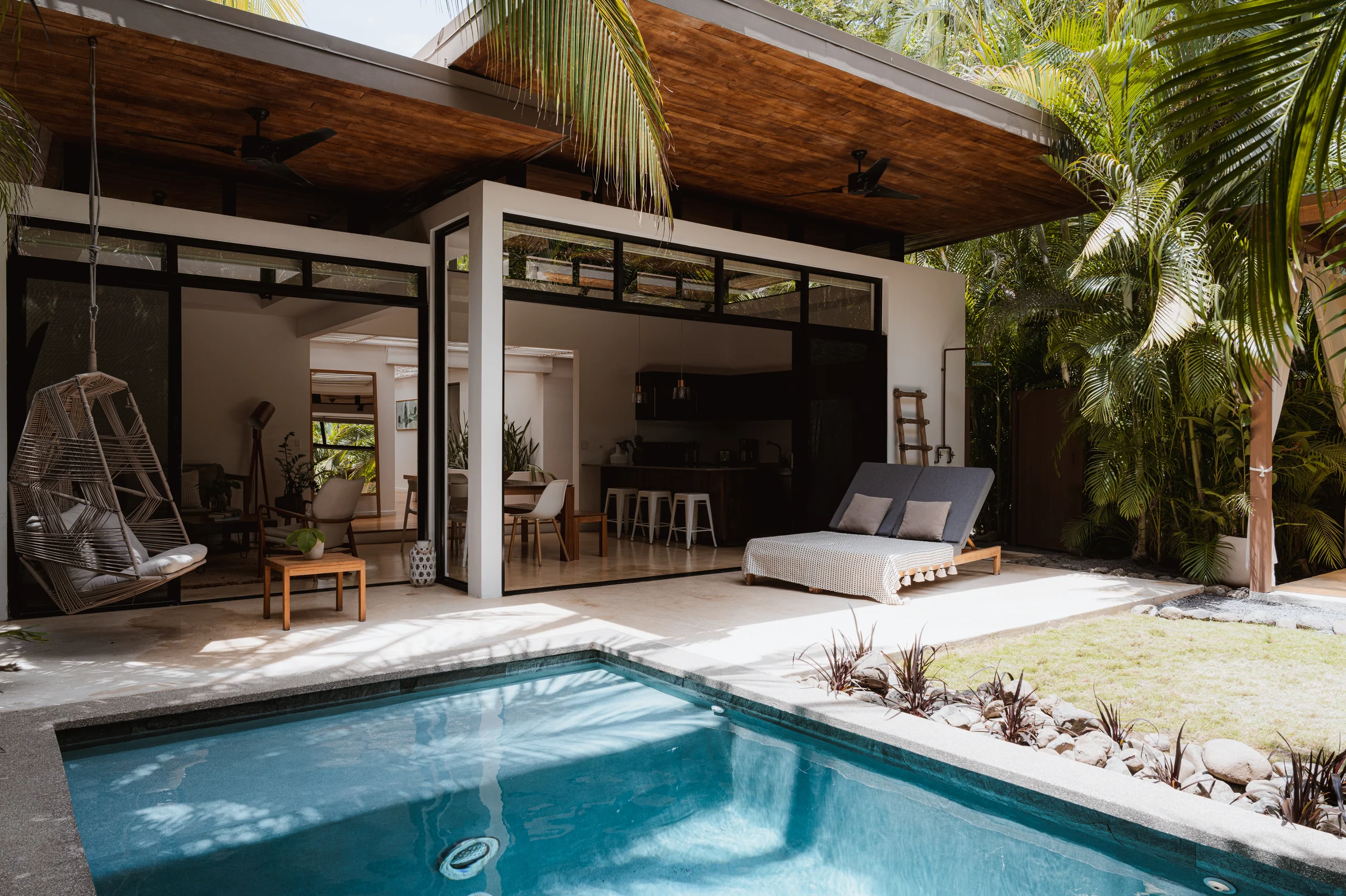 Nalu Nosara villa pool and jungle